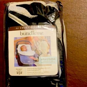JJ Cole bundle me car seat Snuggie